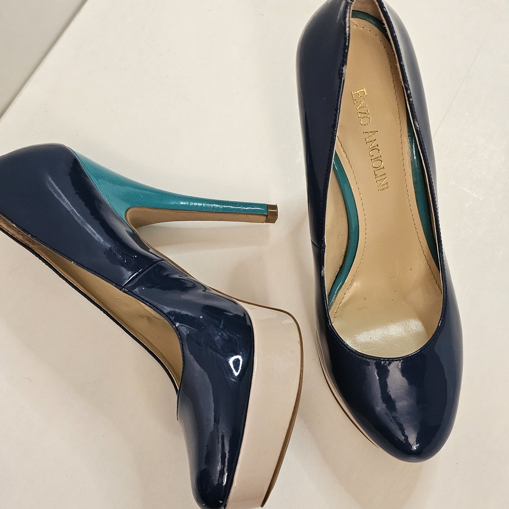 Enzo AncioliniNavy and Teal Women's Heels